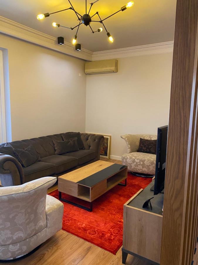 Mel'S Place Tirana Extérieur photo